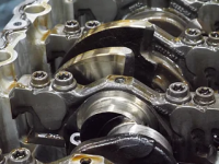捷豹V6发动机拆解显示机油加注过多的危险